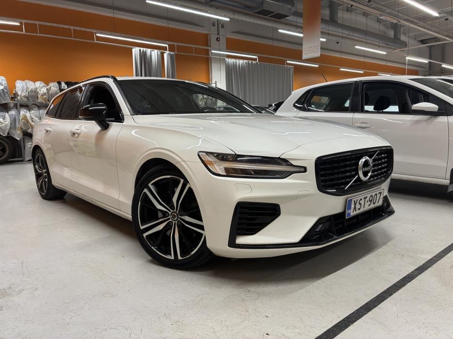 VOLVO V60 2021