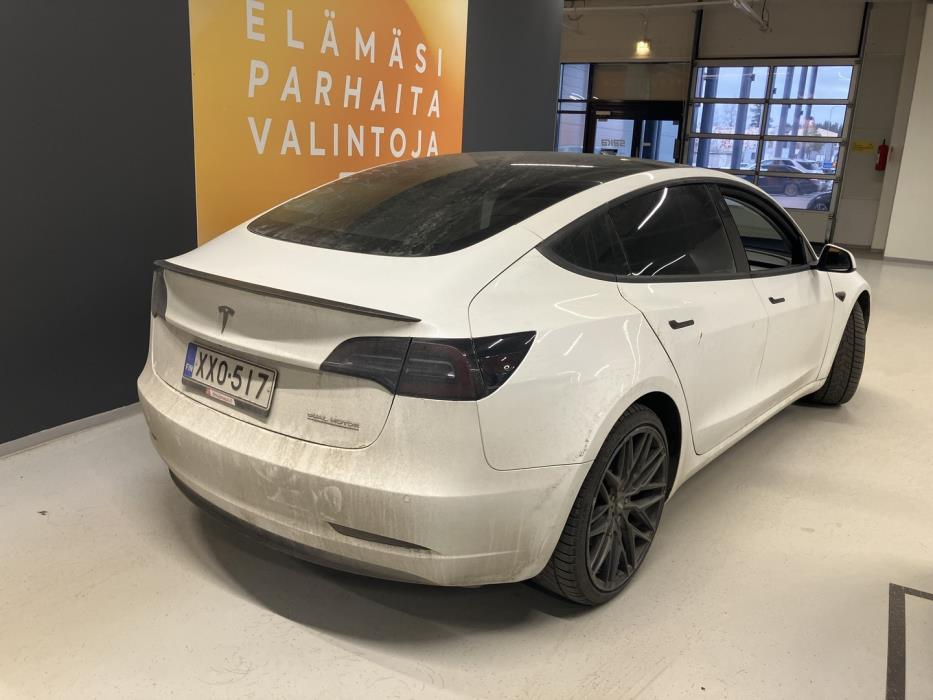TESLA Model 3 2020