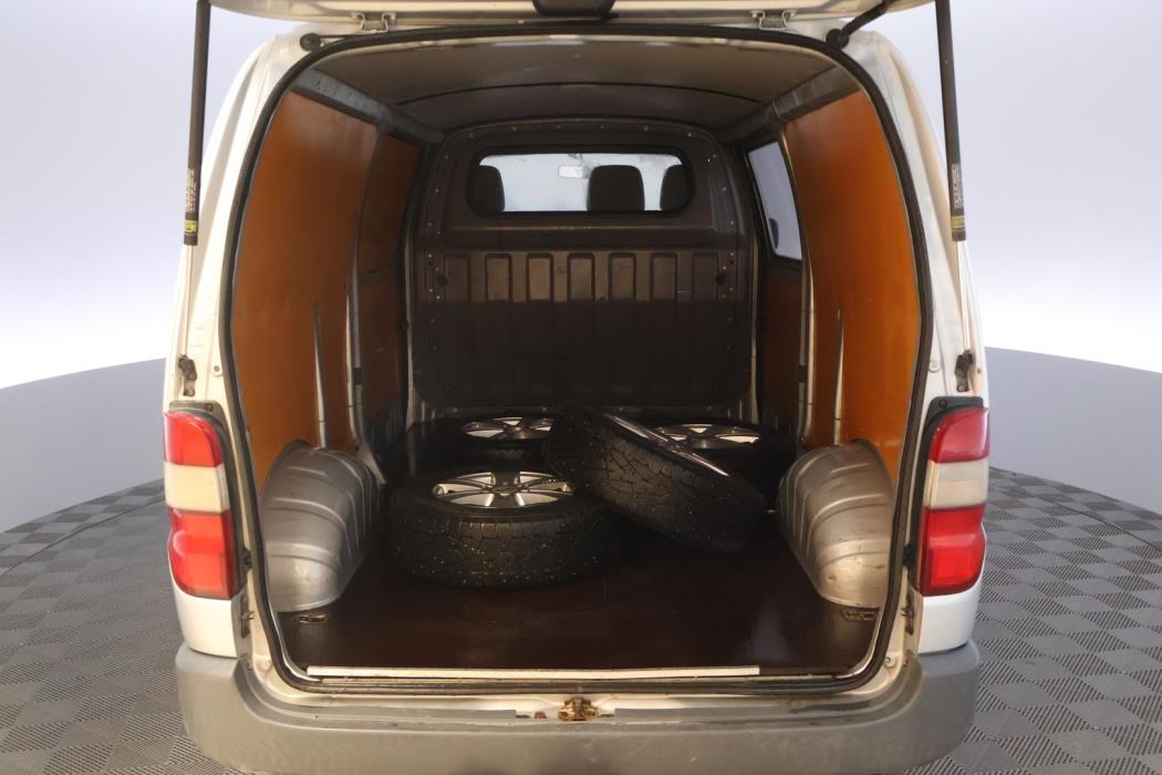 TOYOTA Hiace 2006