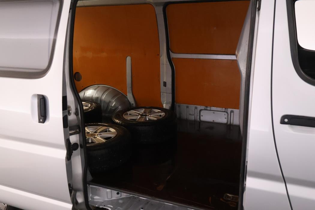 TOYOTA Hiace 2006