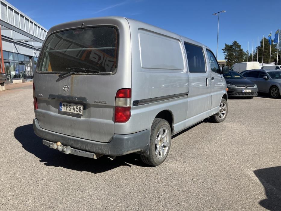 TOYOTA Hiace 2006