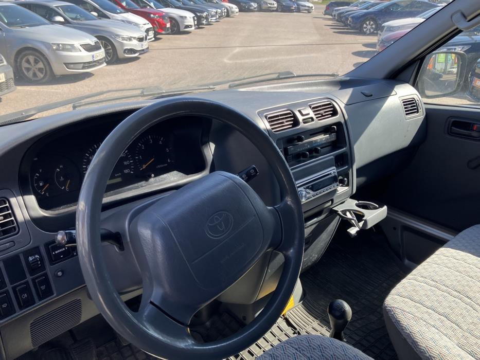TOYOTA Hiace 2006