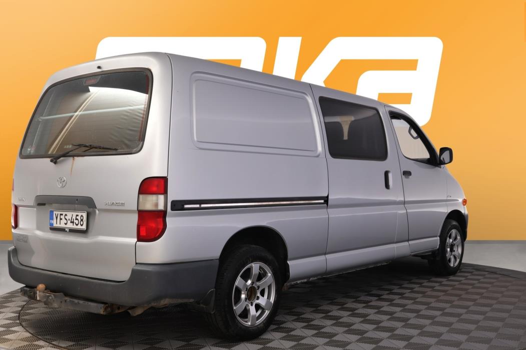 TOYOTA Hiace 2006