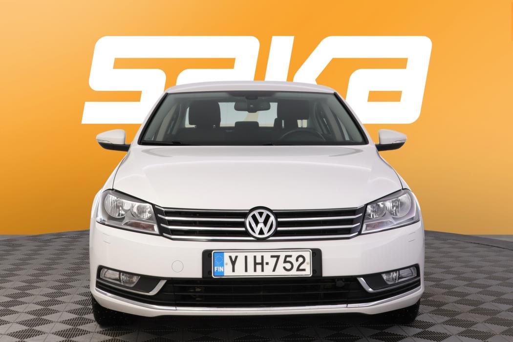 VOLKSWAGEN Passat 2013