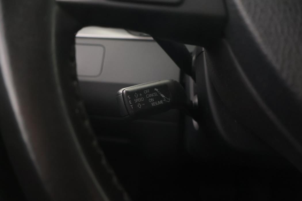 VOLKSWAGEN Passat 2013