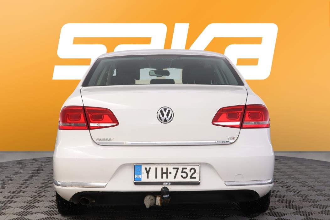 VOLKSWAGEN Passat 2013