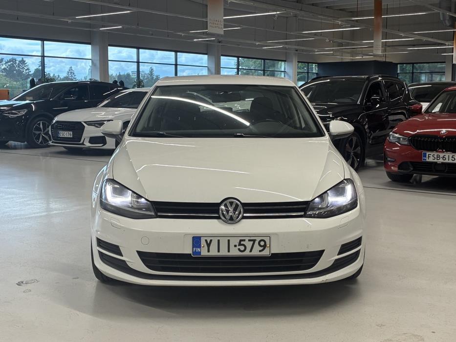 VOLKSWAGEN Golf 2013