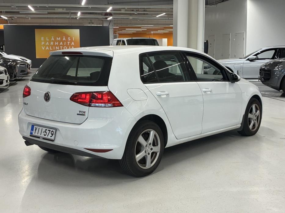 VOLKSWAGEN Golf 2013
