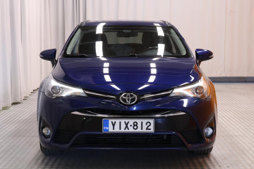 TOYOTA Avensis 2016