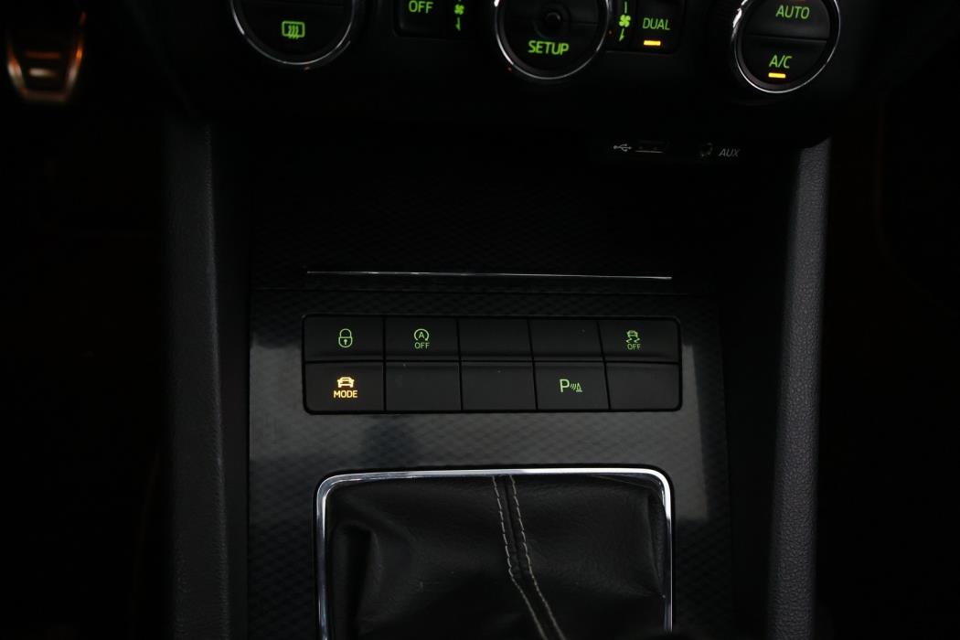 SKODA Octavia 2014