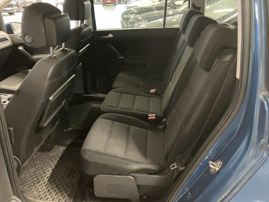 VOLKSWAGEN Touran 2018