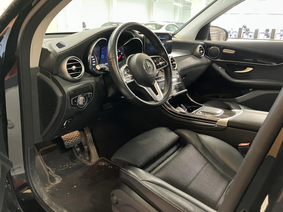 MERCEDES-BENZ GLC 2022