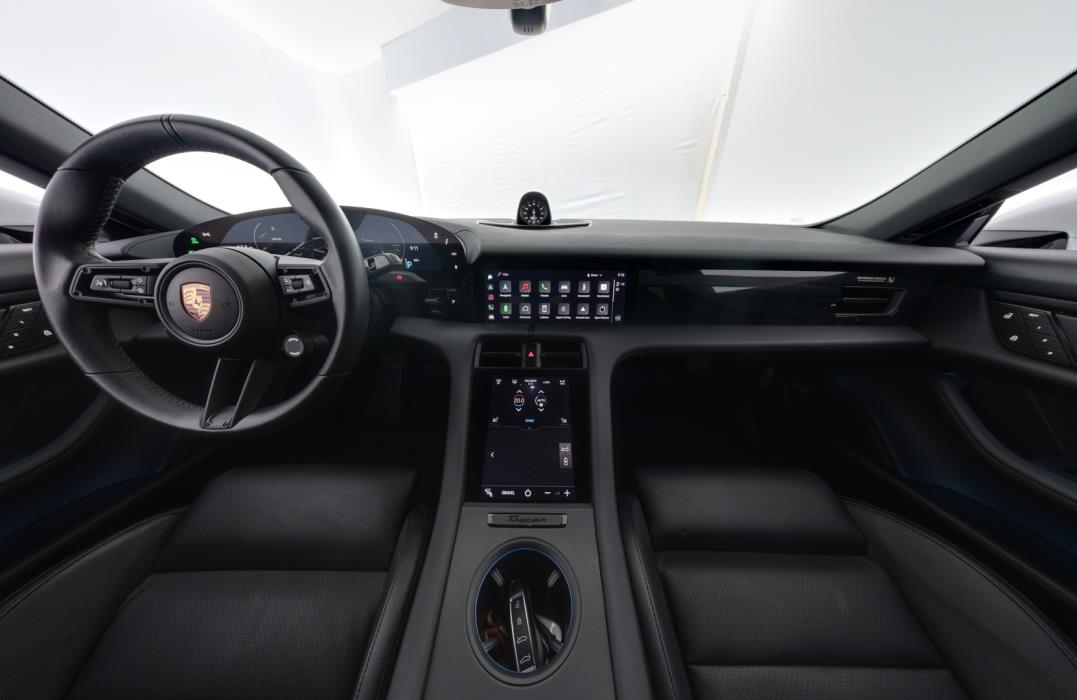 PORSCHE Taycan 2022