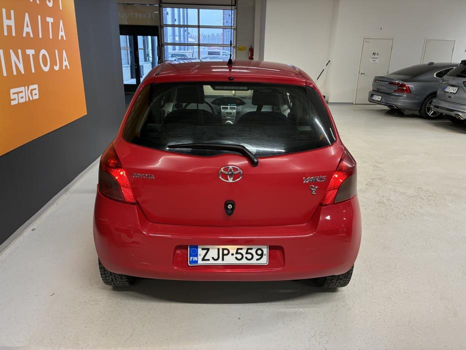 TOYOTA Yaris 2007