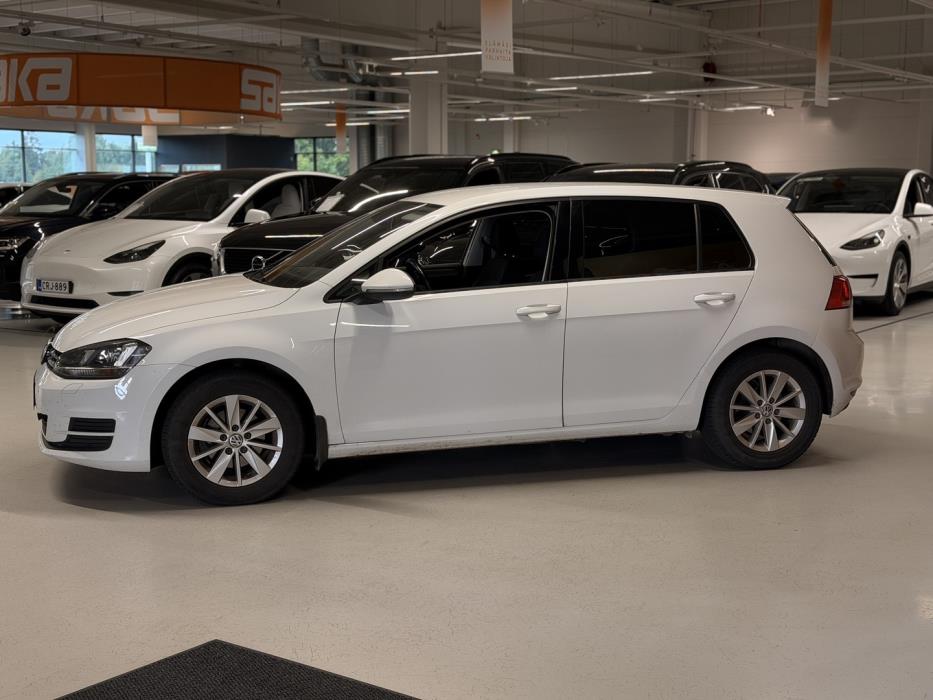 VOLKSWAGEN Golf 2014