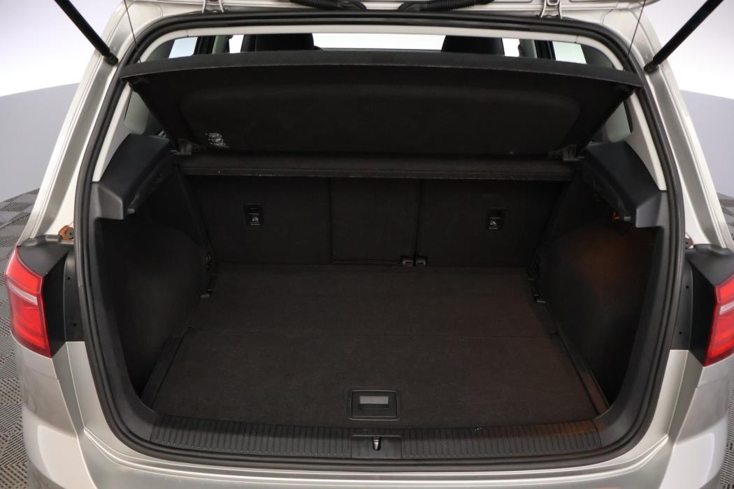 VOLKSWAGEN Golf Sportsvan 2015
