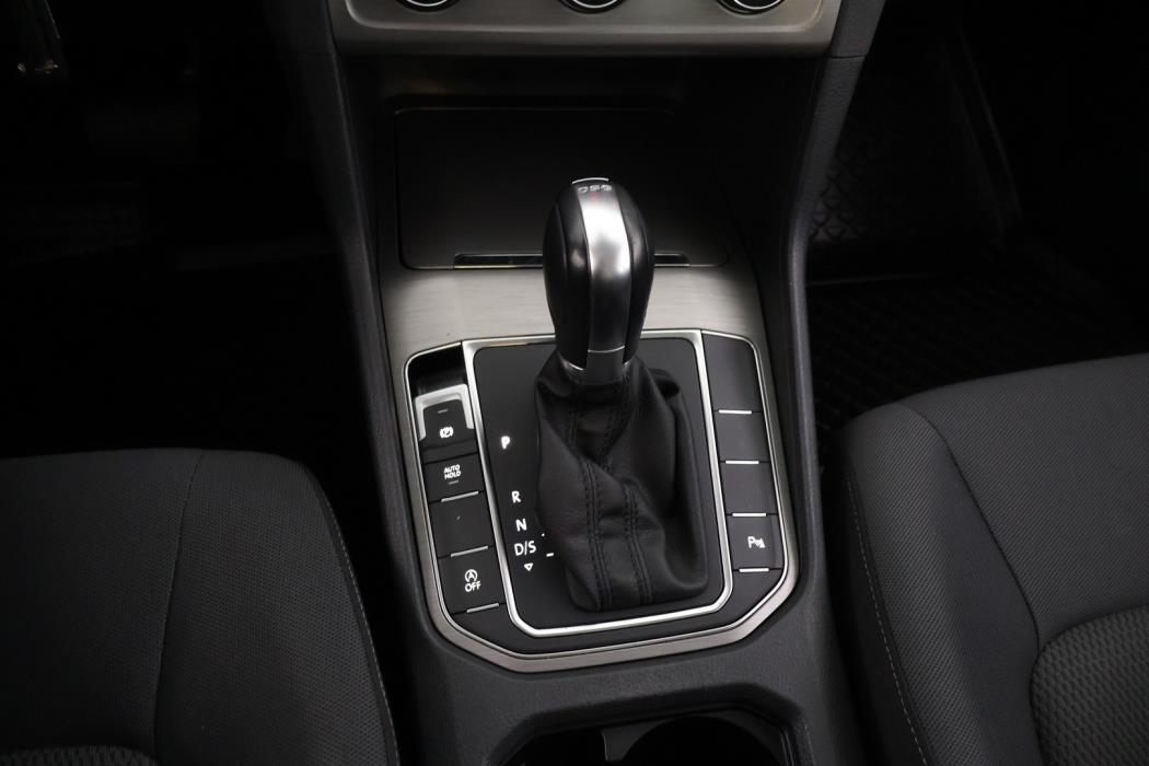VOLKSWAGEN Golf Sportsvan 2015