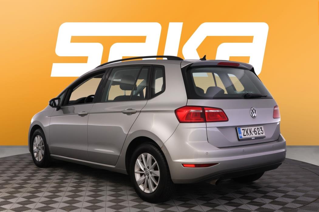 VOLKSWAGEN Golf Sportsvan 2015