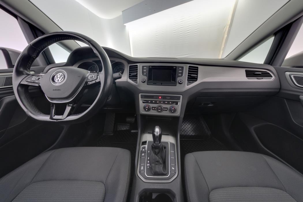 VOLKSWAGEN Golf Sportsvan 2015