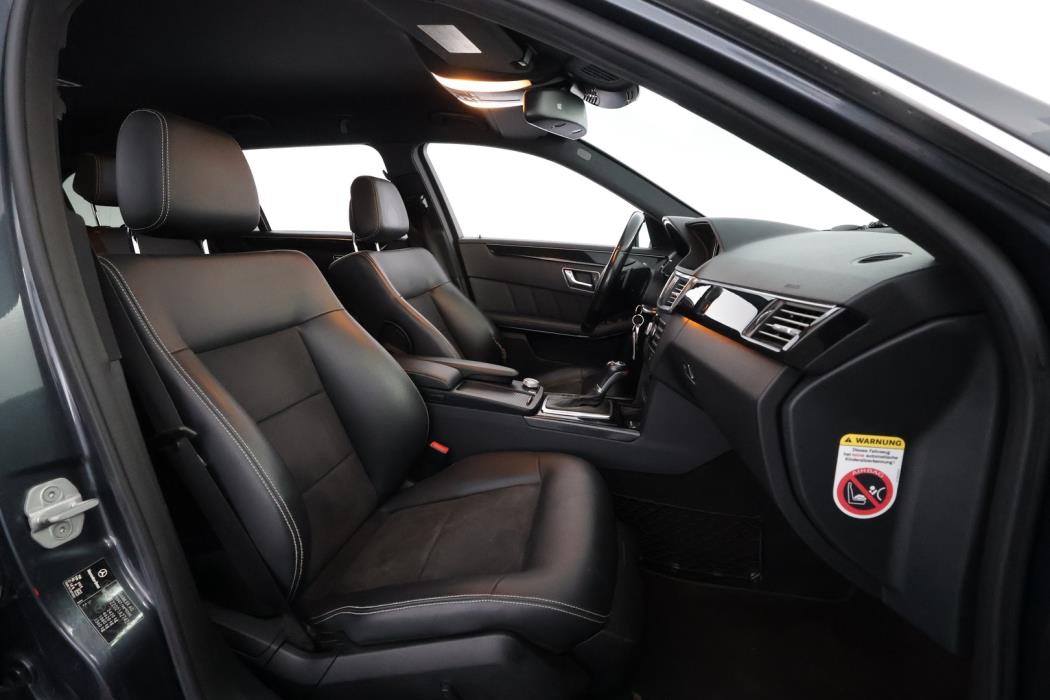 MERCEDES-BENZ E 2010