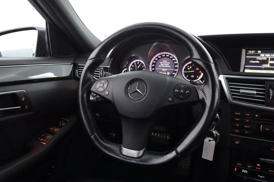 MERCEDES-BENZ E 2010
