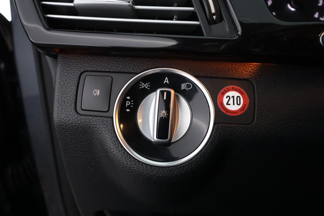 MERCEDES-BENZ E 2010