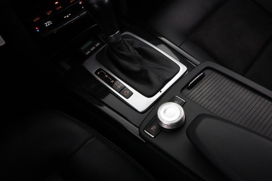 MERCEDES-BENZ E 2010