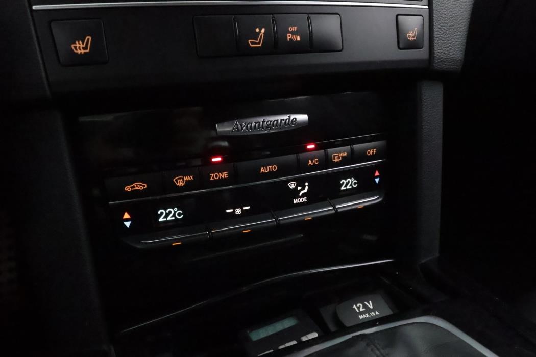 MERCEDES-BENZ E 2010