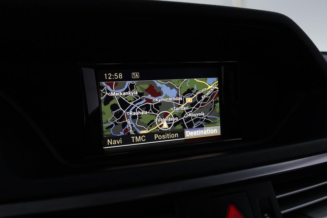 MERCEDES-BENZ E 2010