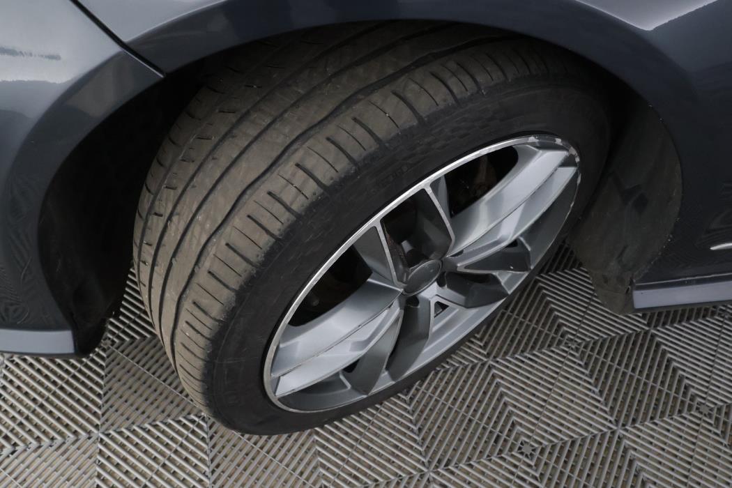 MERCEDES-BENZ E 2010