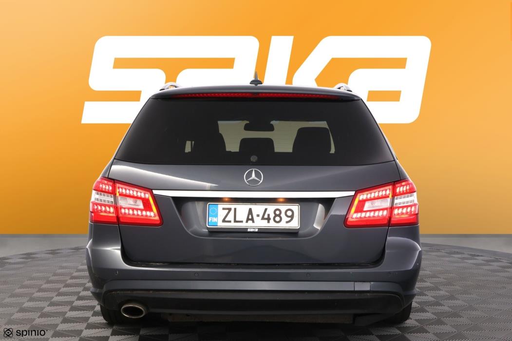 MERCEDES-BENZ E 2010