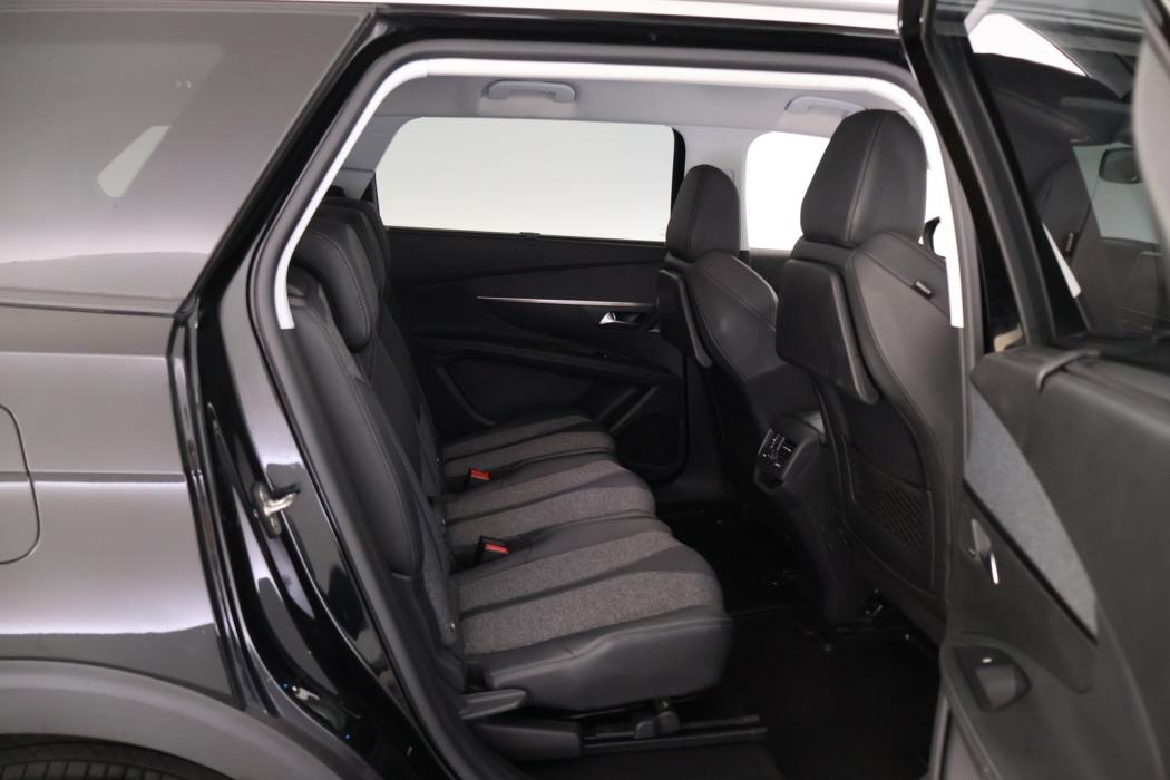 PEUGEOT 5008 2019
