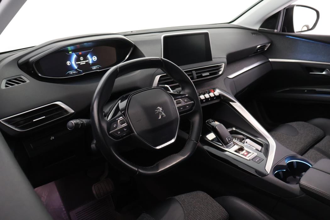 PEUGEOT 5008 2019