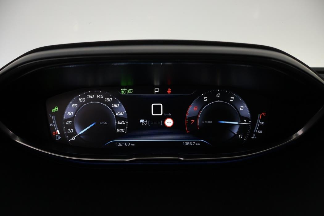 PEUGEOT 5008 2019