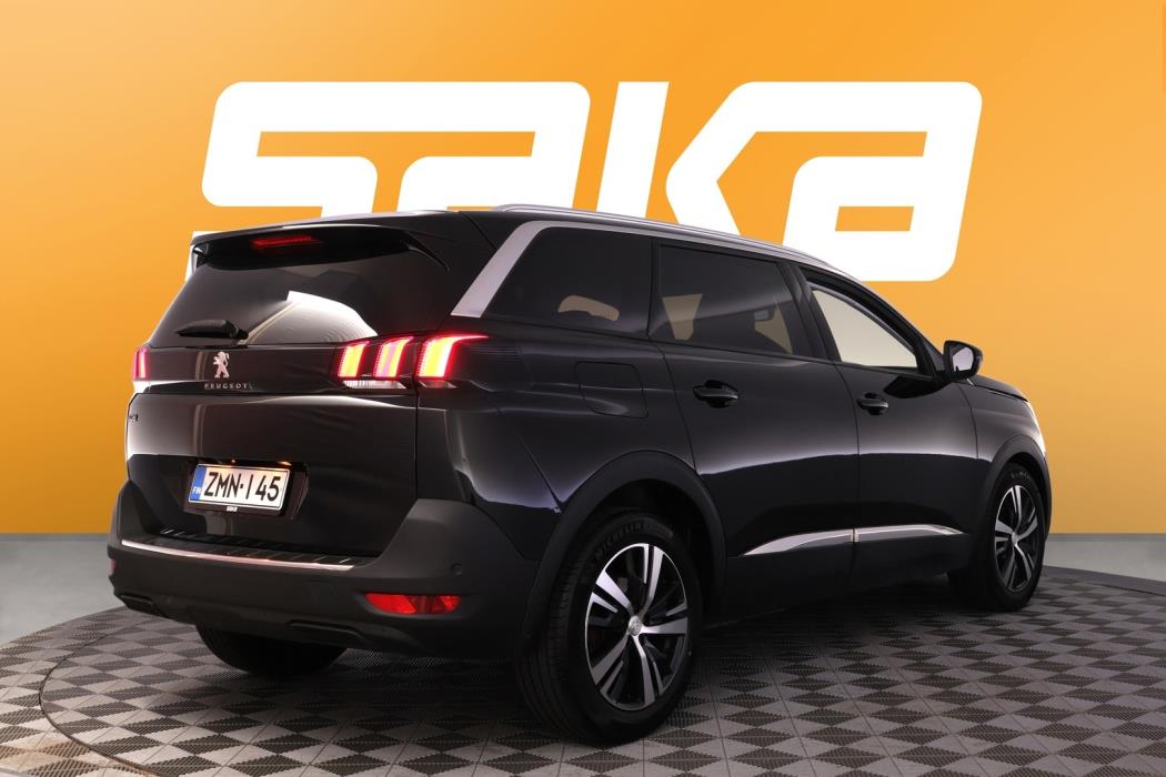 PEUGEOT 5008 2019