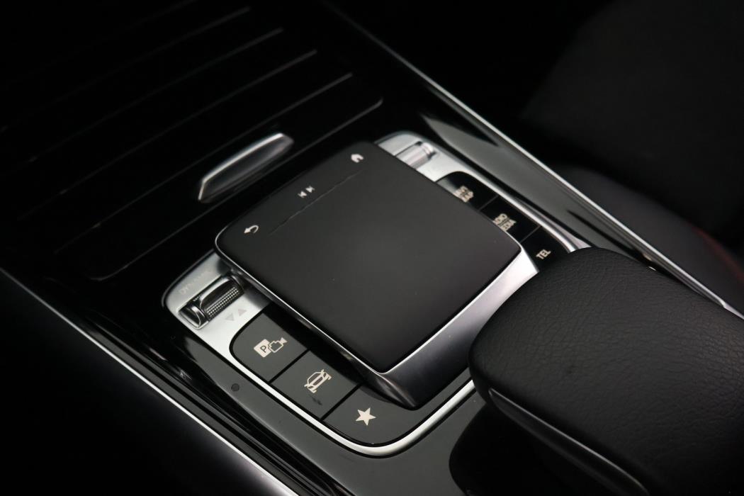 MERCEDES-BENZ B 2019