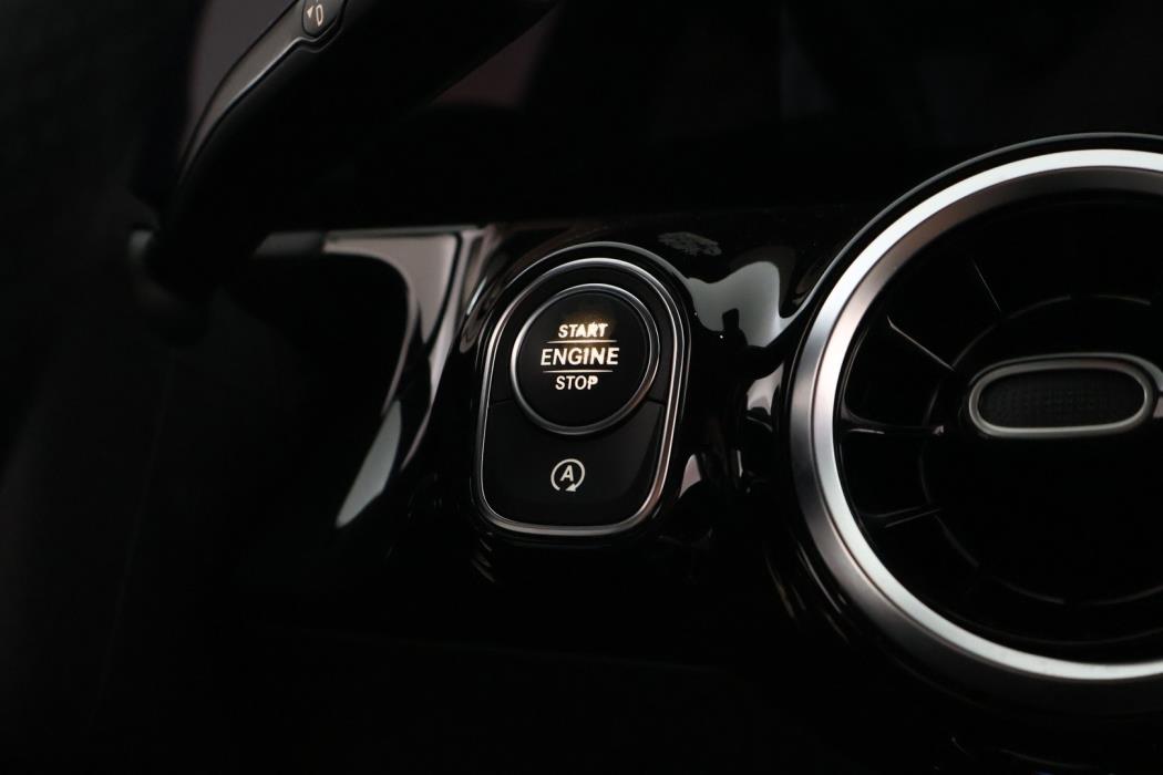 MERCEDES-BENZ B 2019