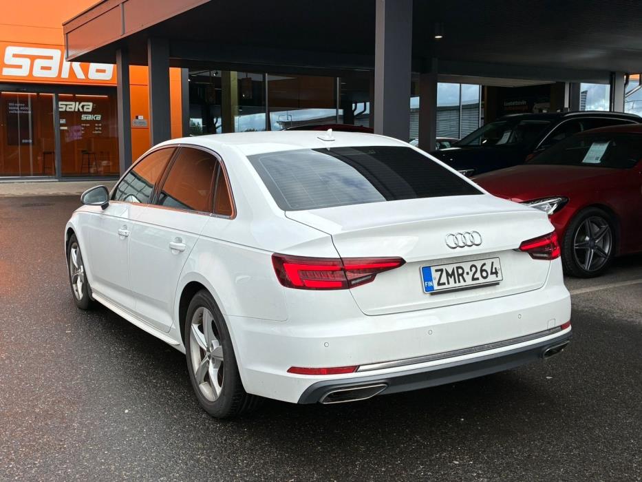 AUDI A4 2019