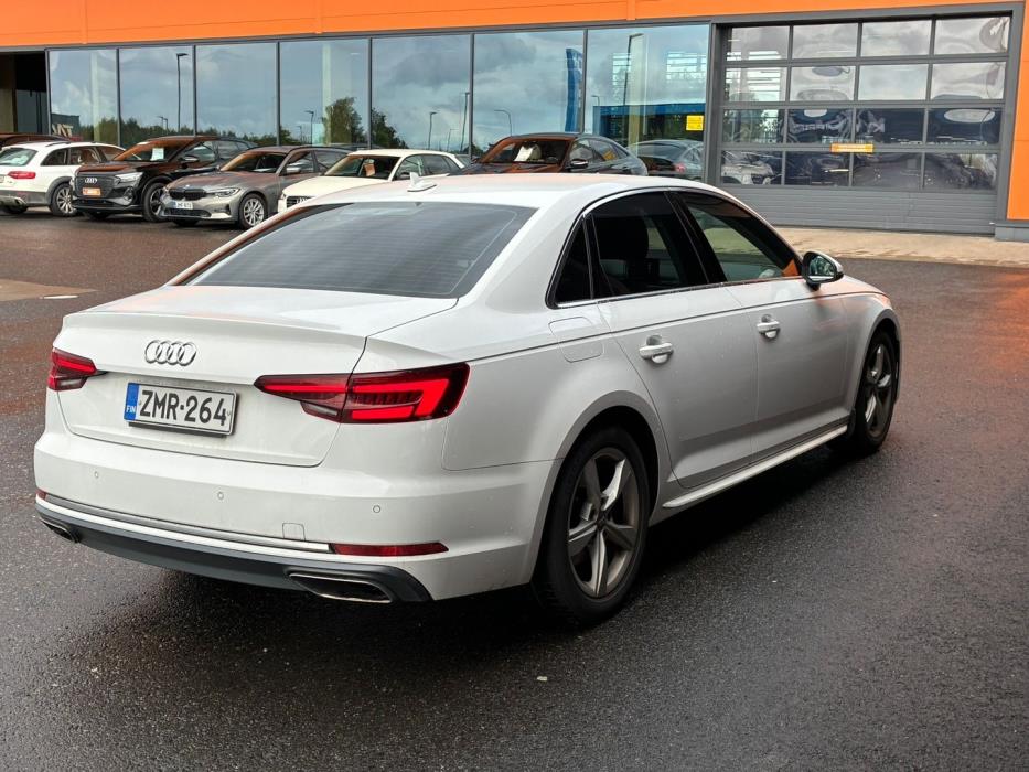 AUDI A4 2019