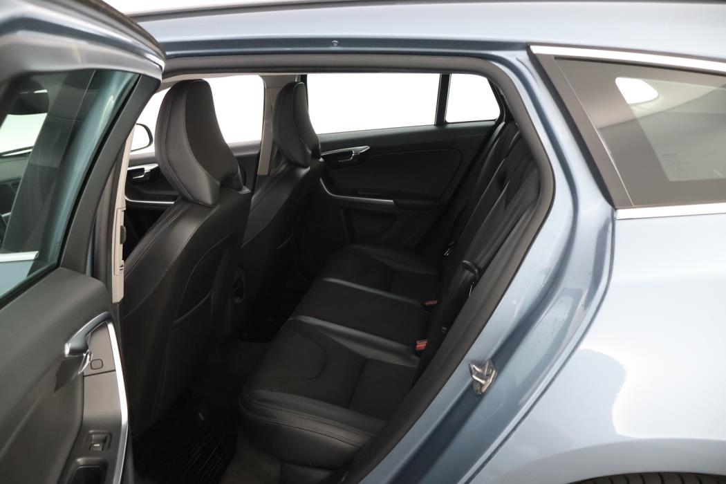 VOLVO V60 2017
