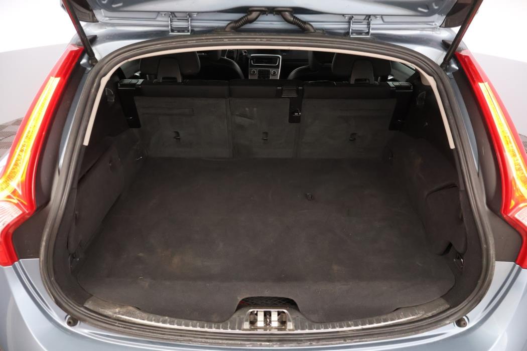 VOLVO V60 2017