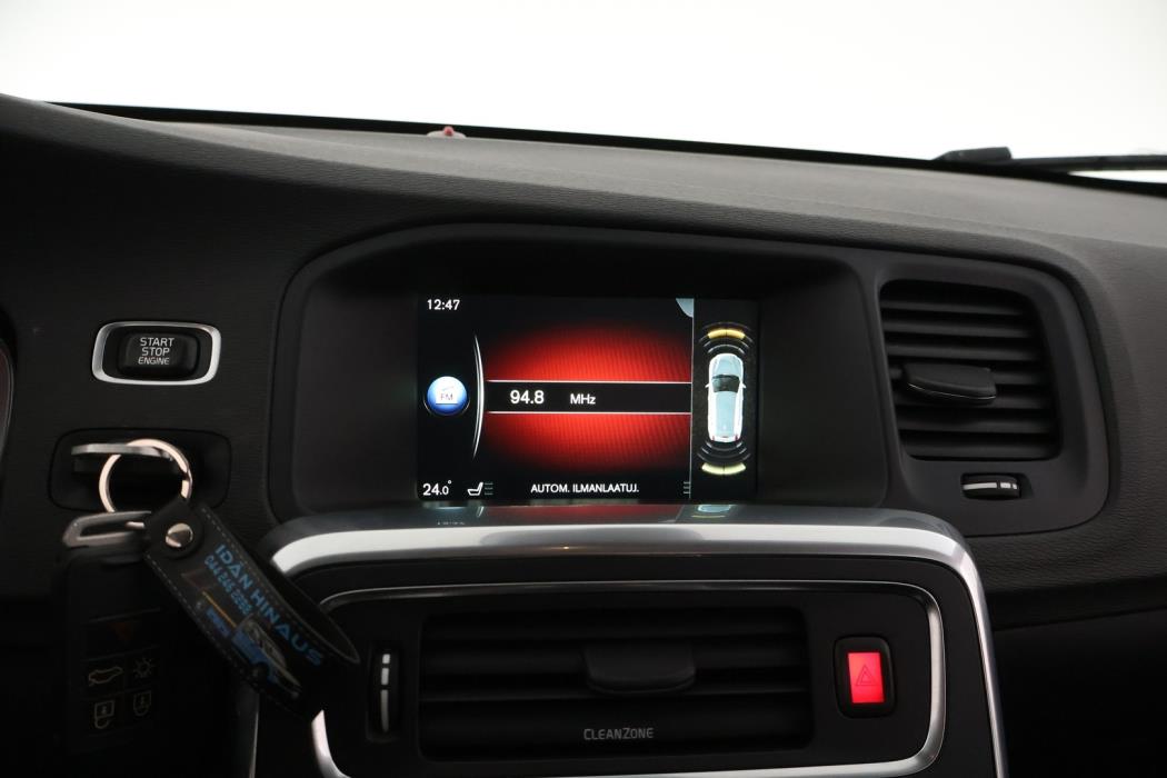 VOLVO V60 2017