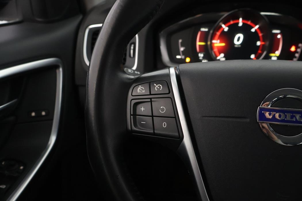 VOLVO V60 2017