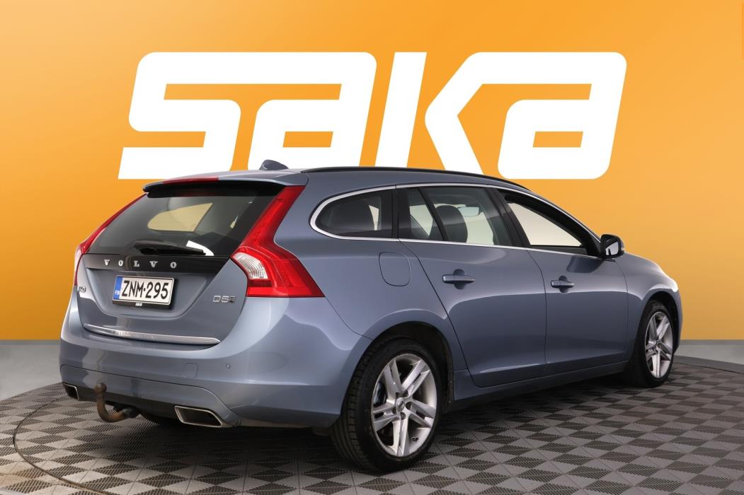 VOLVO V60 2017