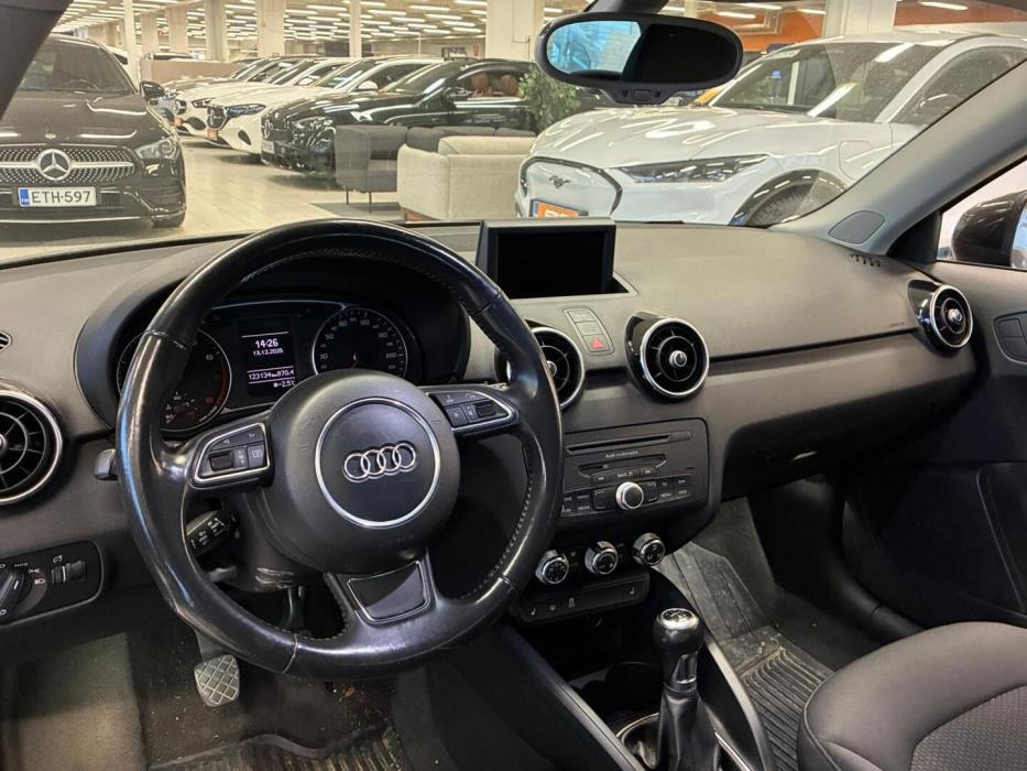 AUDI A1 2011