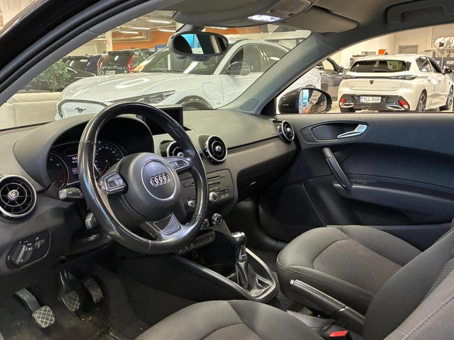 AUDI A1 2011