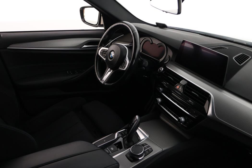 BMW 520 2019