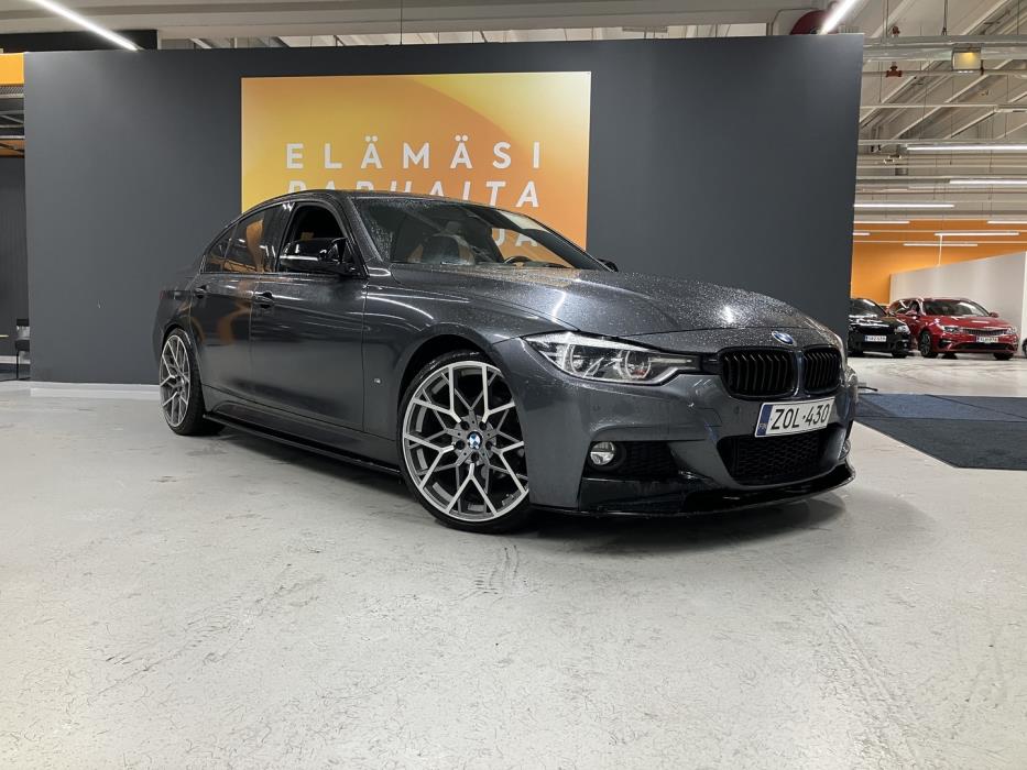BMW 330 2017