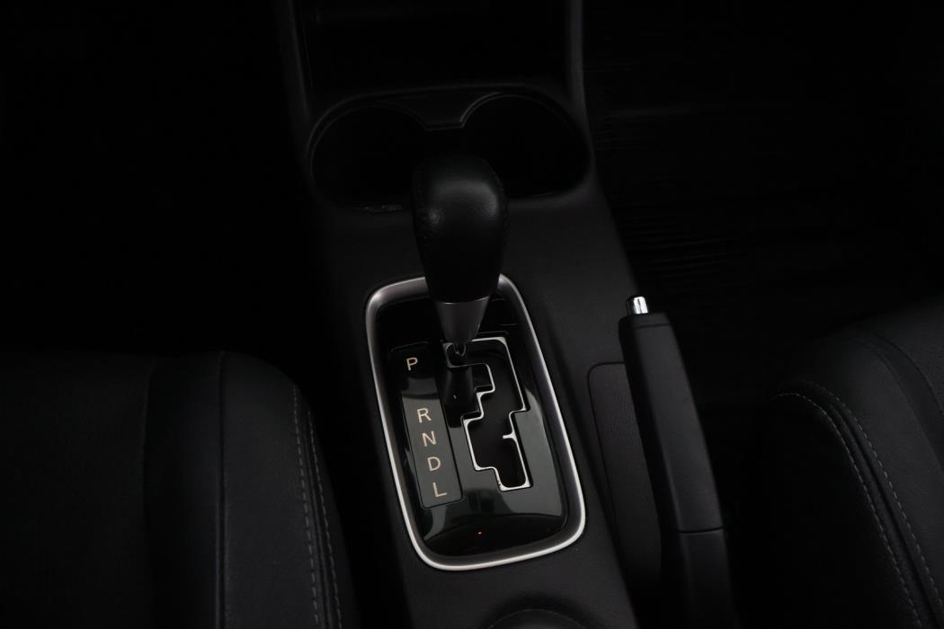 MITSUBISHI Outlander 2016