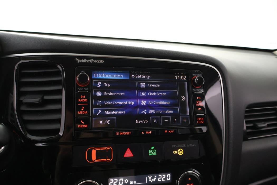 MITSUBISHI Outlander 2016